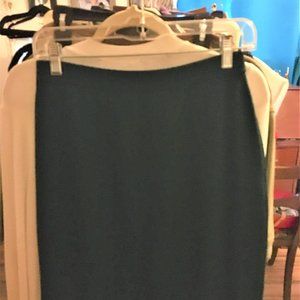 St. John Dark Green Santana Knit Skirt size 4 EUC